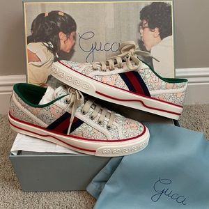 BRAND NEW IN BOX! GUCCI: 1977 mint & pink floral Liberty London Canvas sneakers